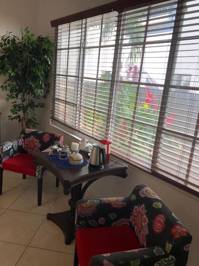 Private Room In The Heart Of Calle Ocho Miami Exterior foto