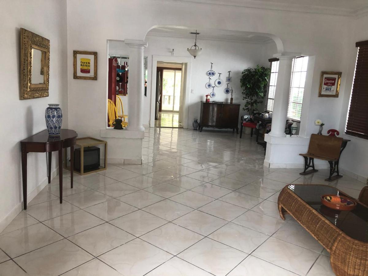 Private Room In The Heart Of Calle Ocho Miami Exterior foto