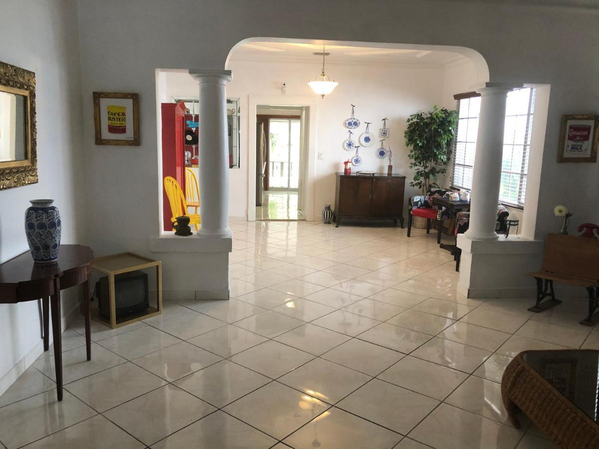 Private Room In The Heart Of Calle Ocho Miami Exterior foto