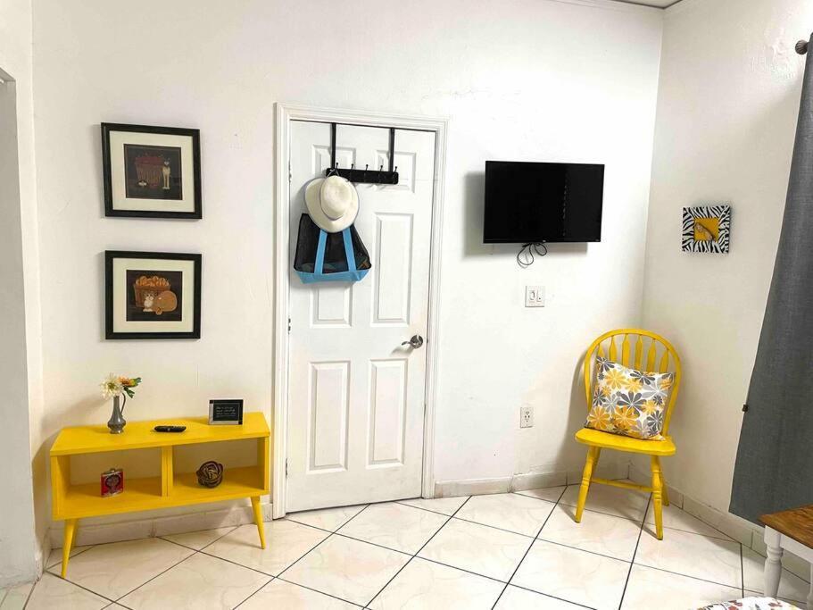 Private Room In The Heart Of Calle Ocho Miami Exterior foto