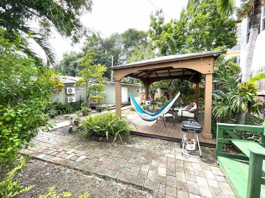 Private Room In The Heart Of Calle Ocho Miami Exterior foto