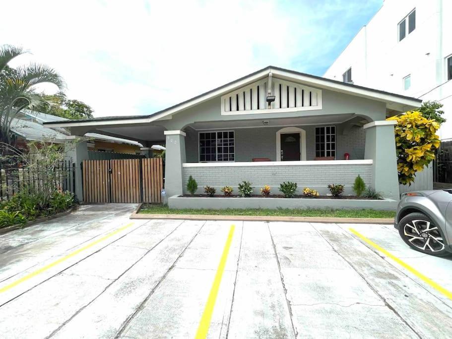 Private Room In The Heart Of Calle Ocho Miami Exterior foto
